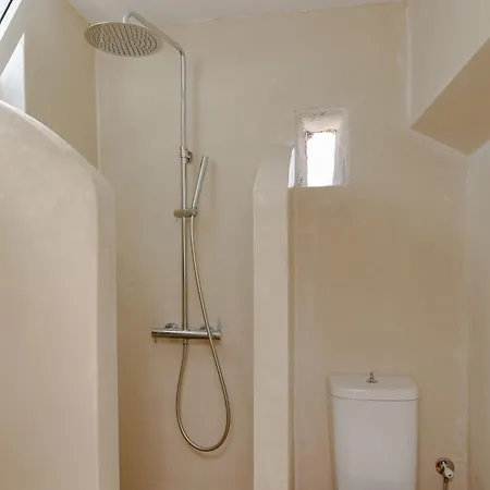 Cleopatra's Backyard 3*