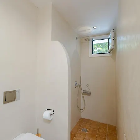 Cleopatra's Backyard Pensión 3*