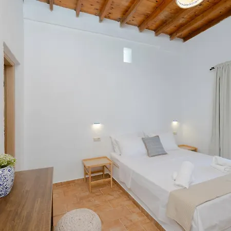 Cleopatra's Backyard 3* Archangelos (Rhodes)