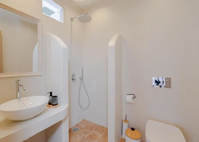 Cleopatra's Backyard 3* Archangelos (Rhodes)